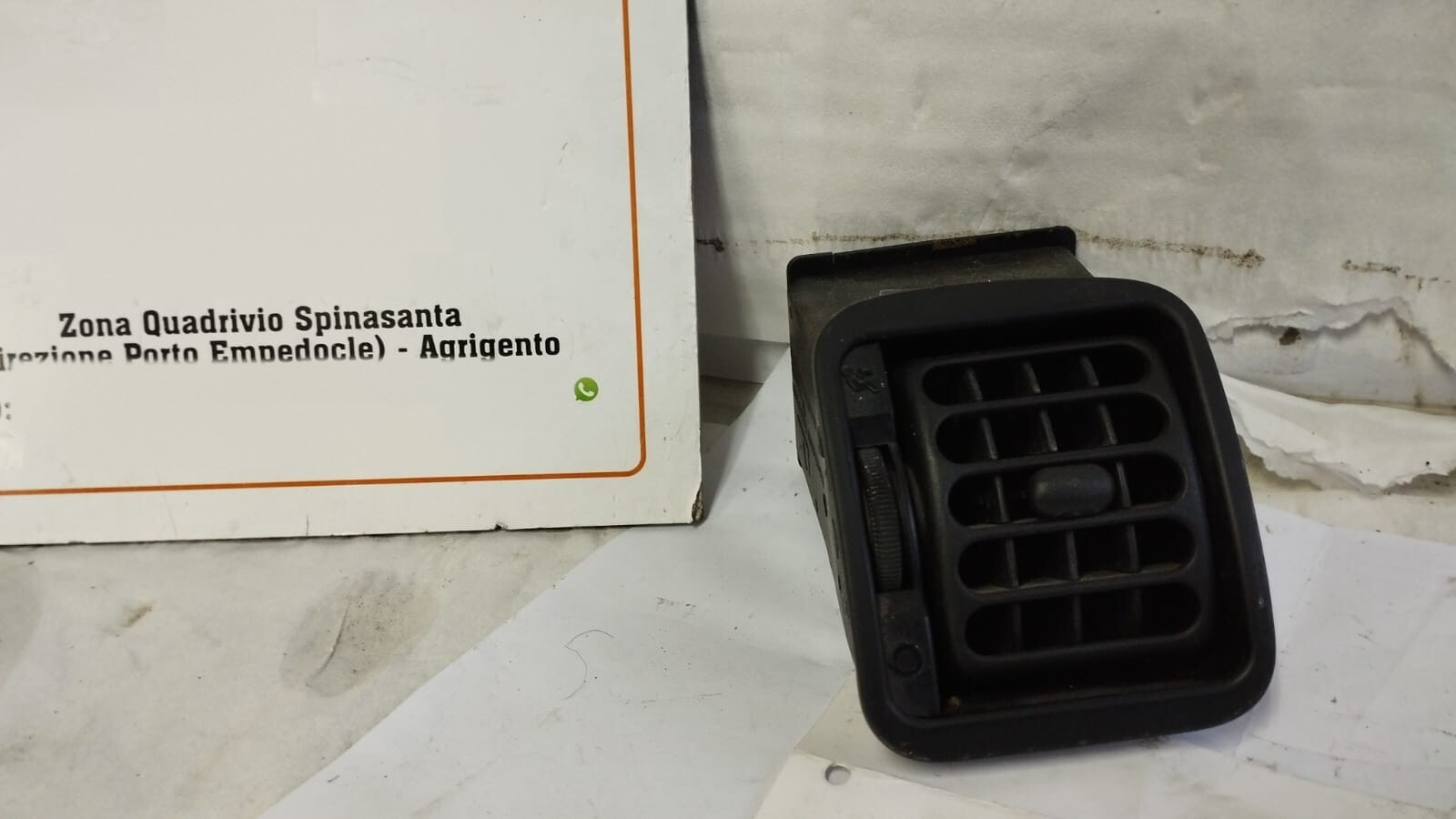 bocchetta aria lat. destro - Immagine 1 di 5