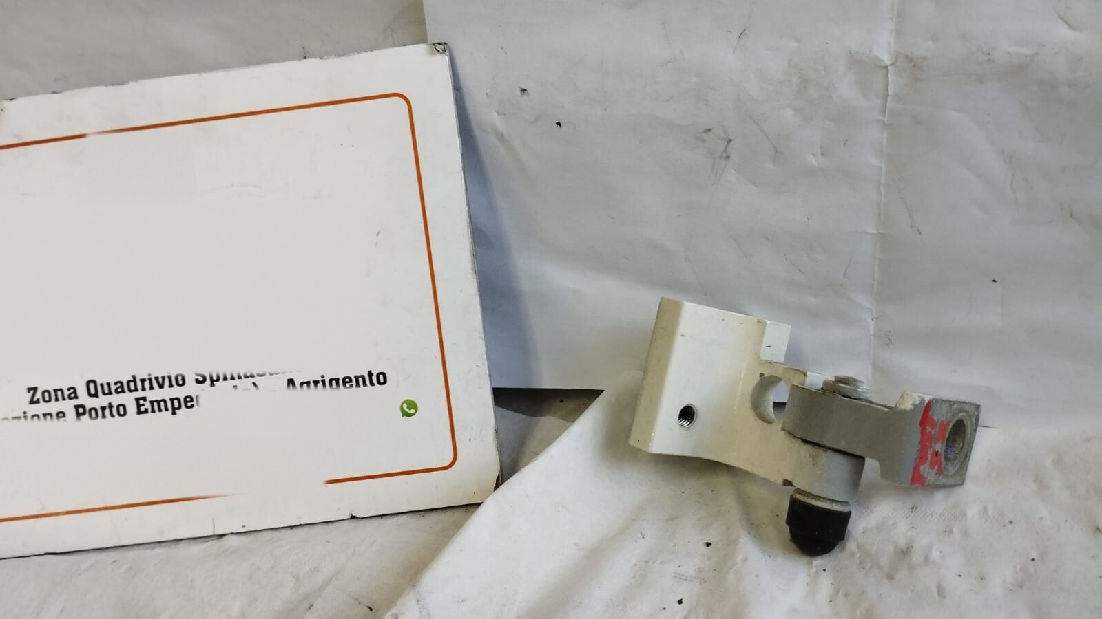 cerniera sup. porta post. sinistro - Immagine 1 di 4