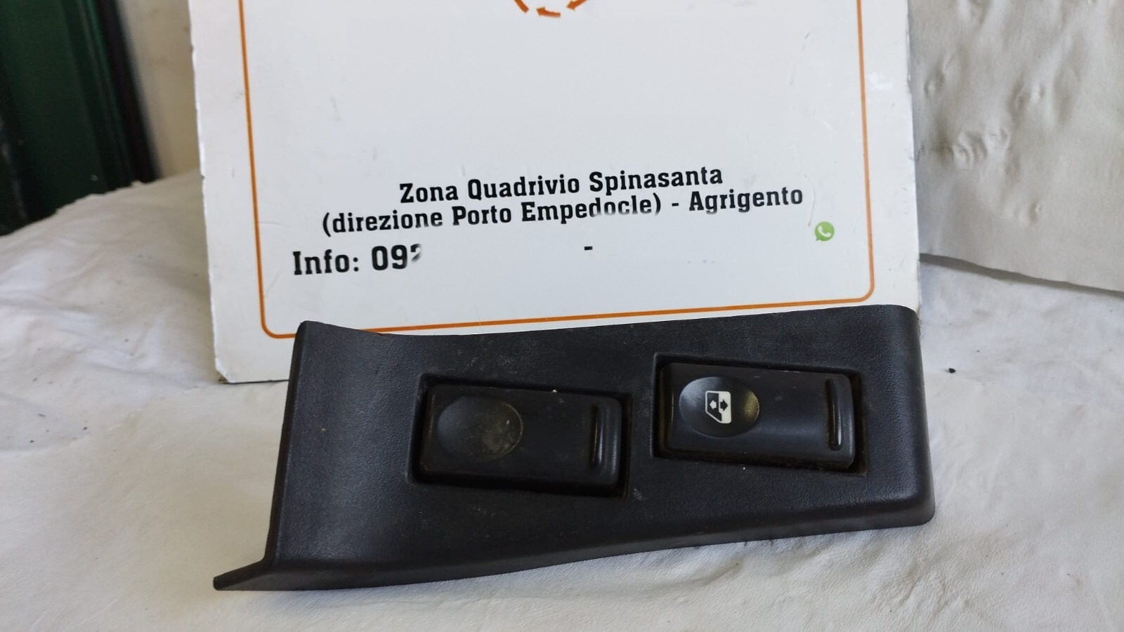 Interruttore alzacristalli porta ant. Destro - Immagine 1 di 3