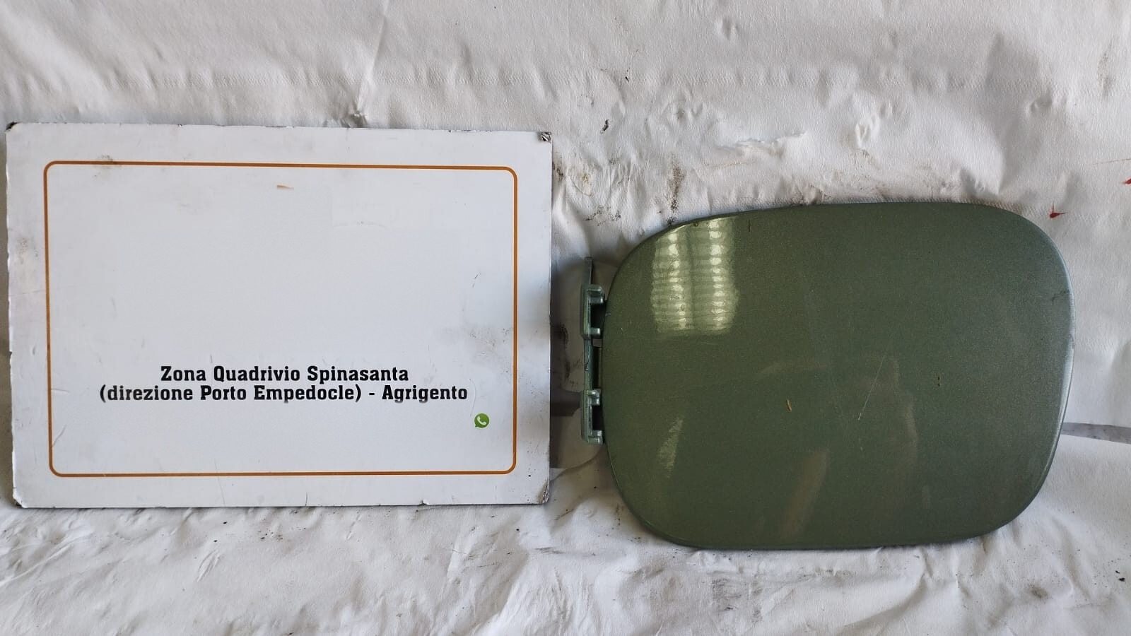 Sportello carburante - Immagine 1 di 6