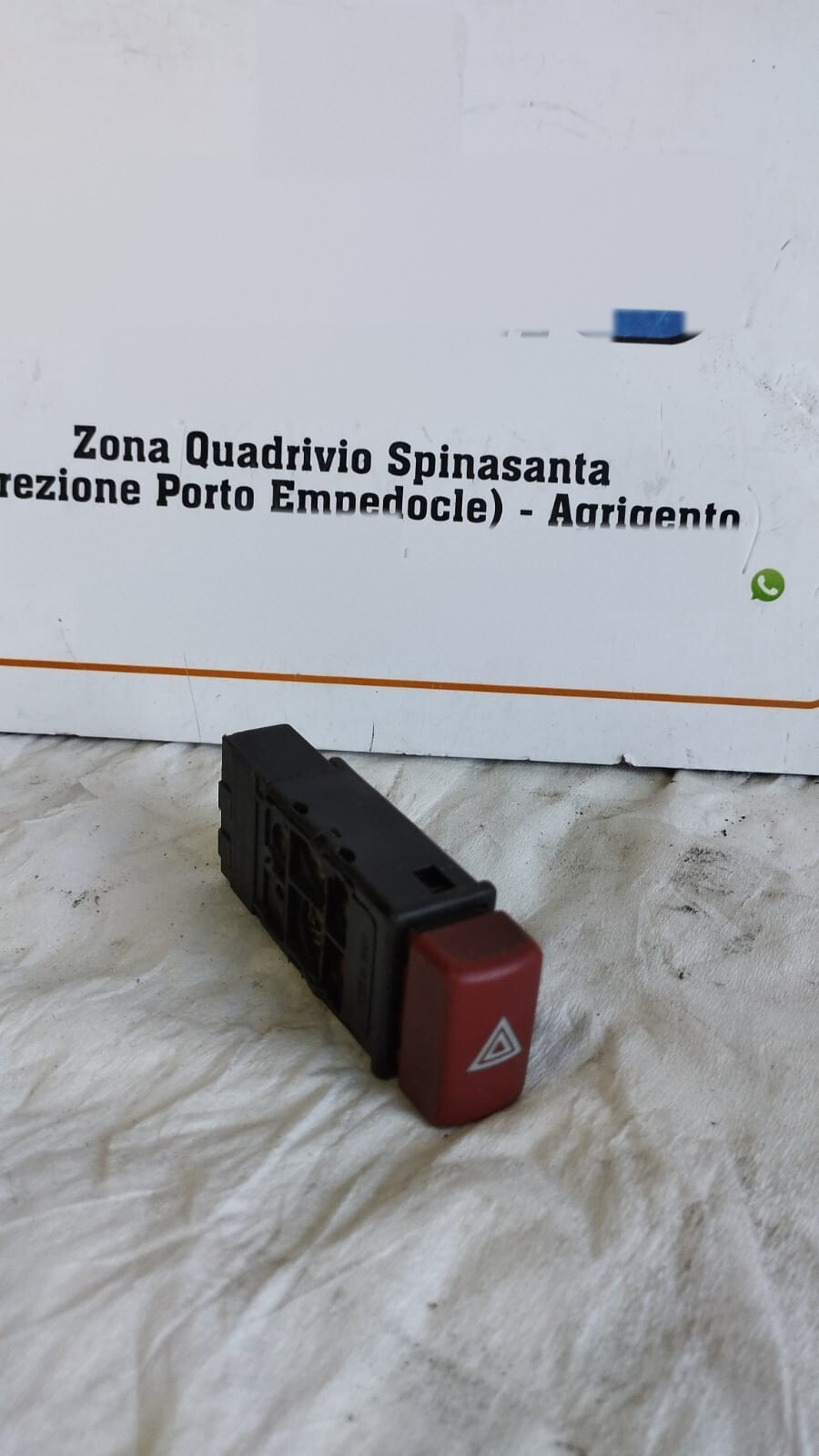 Interruttore luci emergenza - Immagine 1 di 4