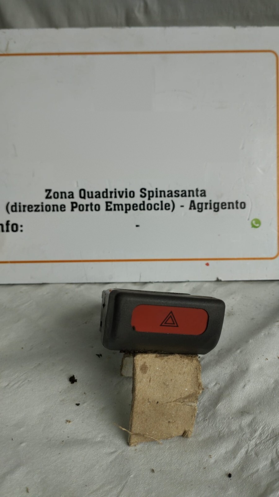 Interruttore luci emergenza - Immagine 1 di 5