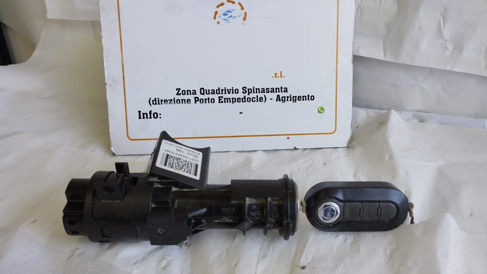 Commutatore avviamento e bloccasterzo - Immagine 1 di 6