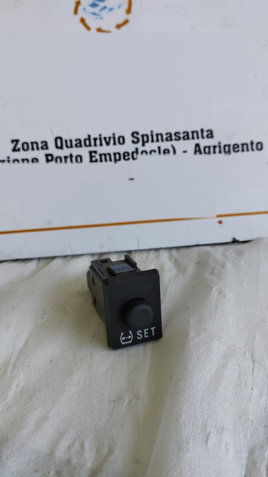 Interruttore Comando Controllo Pressione Pneumatici Toyota YARIS (07/14>12/17<) Usato