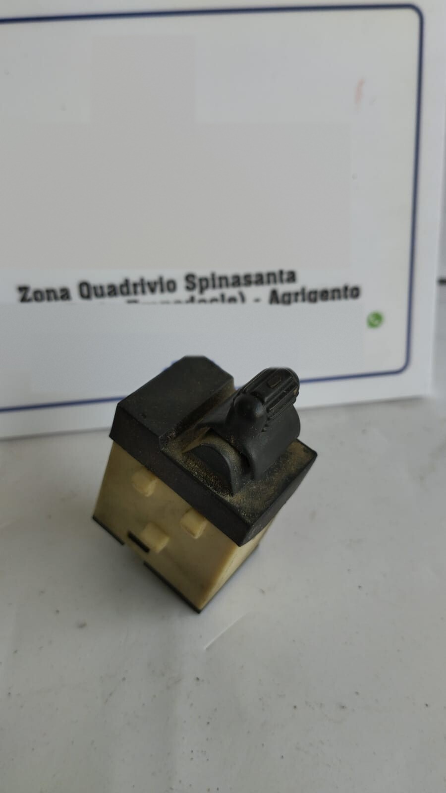 Interruttore alzacristalli porta ant. Sinistro - Immagine 1 di 5