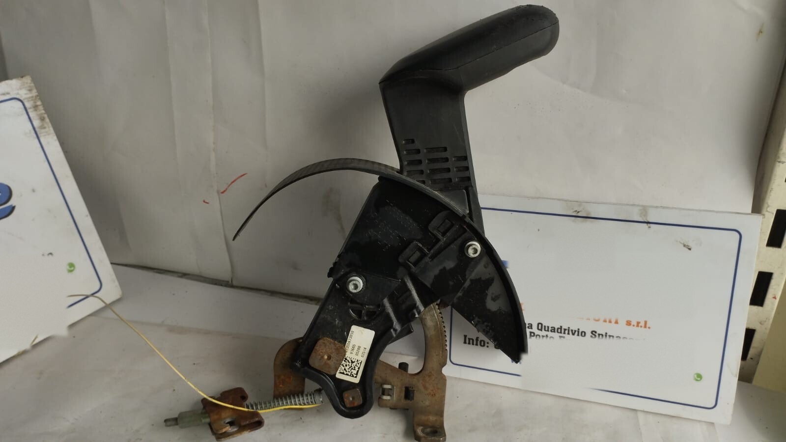 Leva Freno Stazionamento Fiat PANDA (33) (12/11>04/17<) Usato