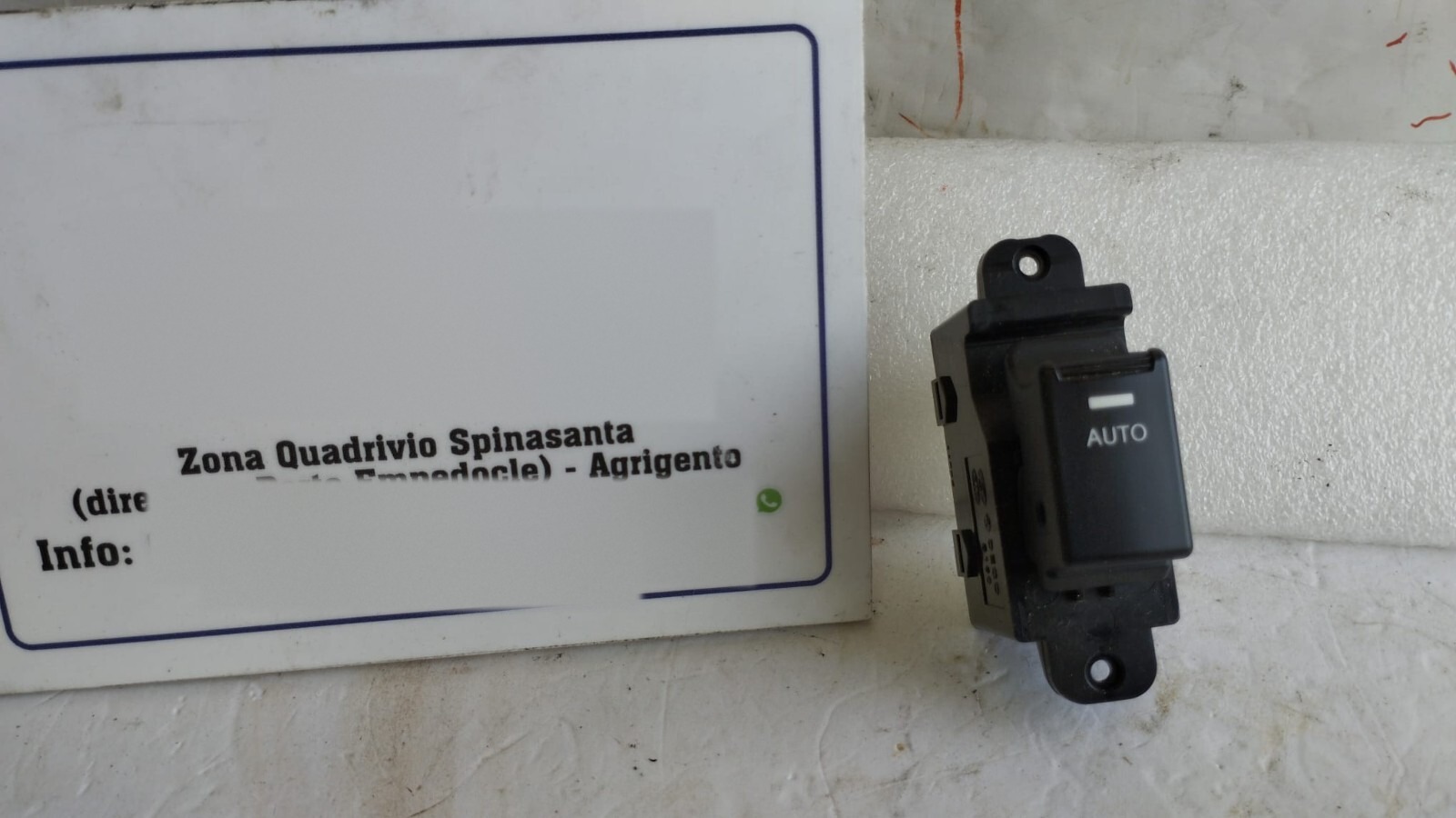 Interruttore alzacristalli porta post. - Immagine 1 di 6