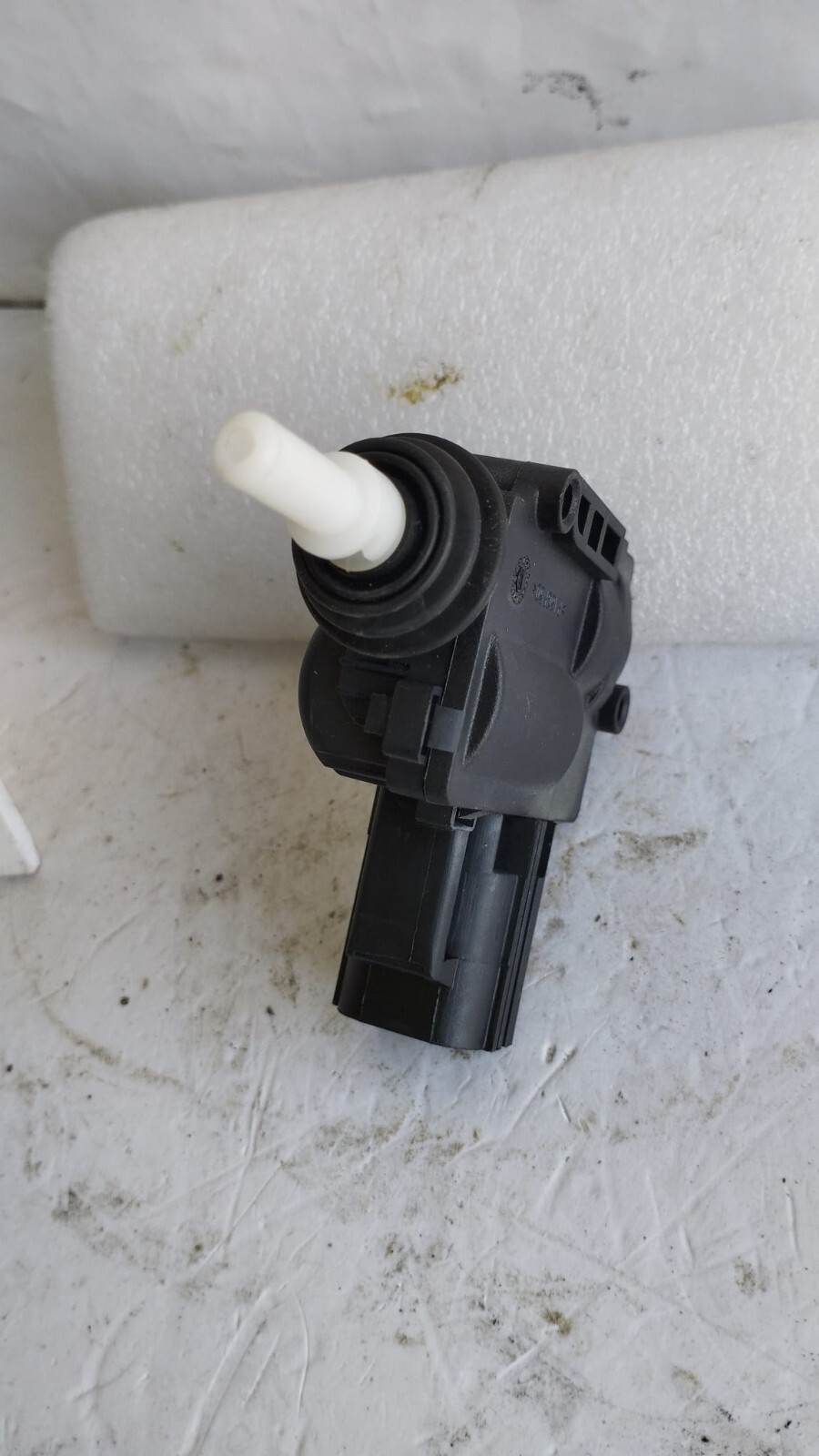 dispositivo chiusura c.zta sportello carburante - Immagine 1 di 6