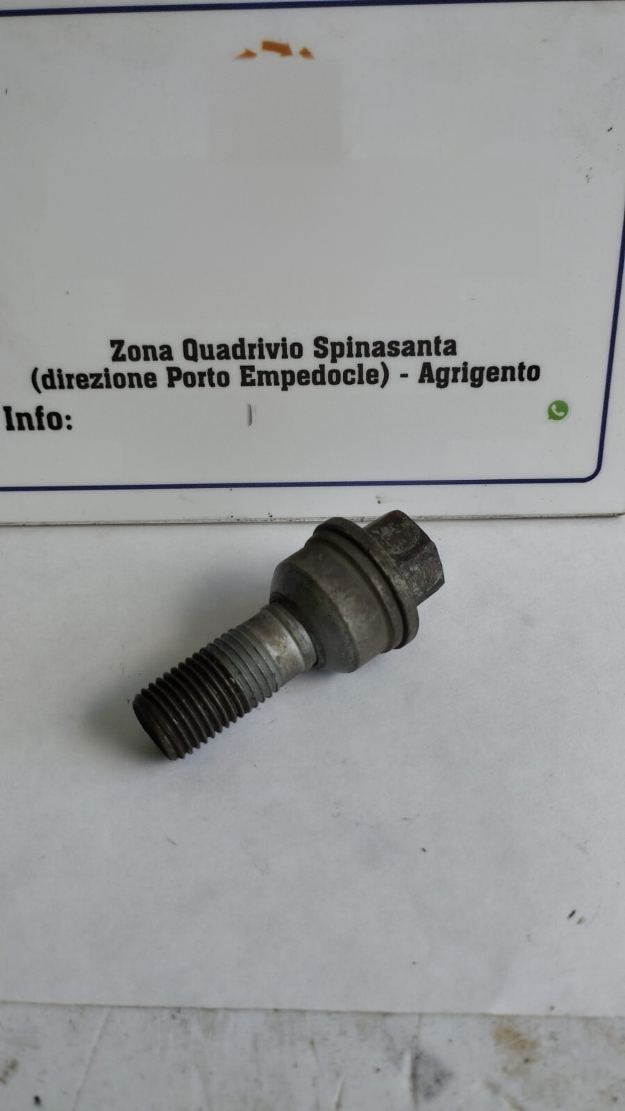 Bulloni perni cerchi auto - Immagine 1 di 5