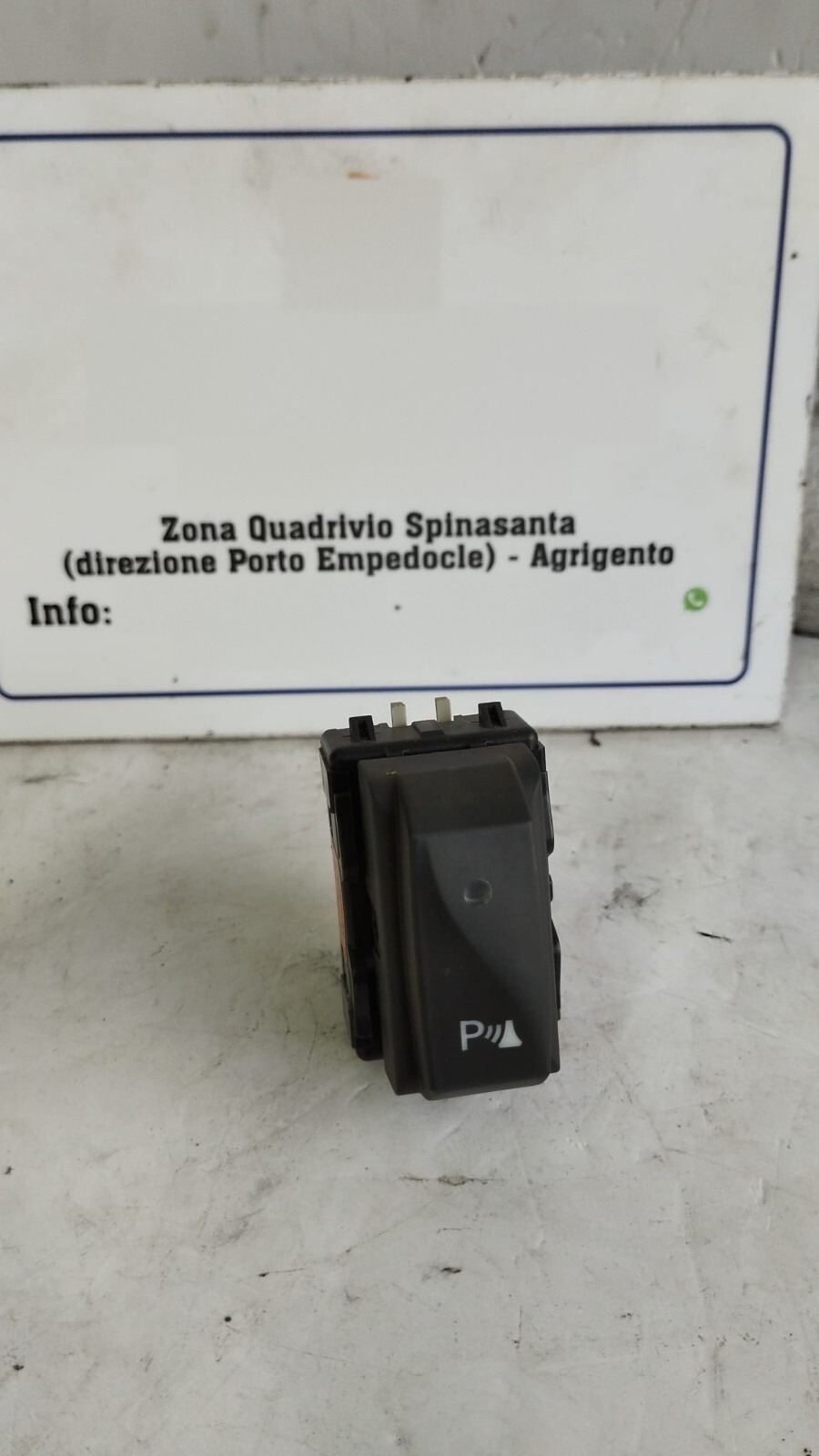 interruttore sensori parcheggio - Immagine 1 di 5