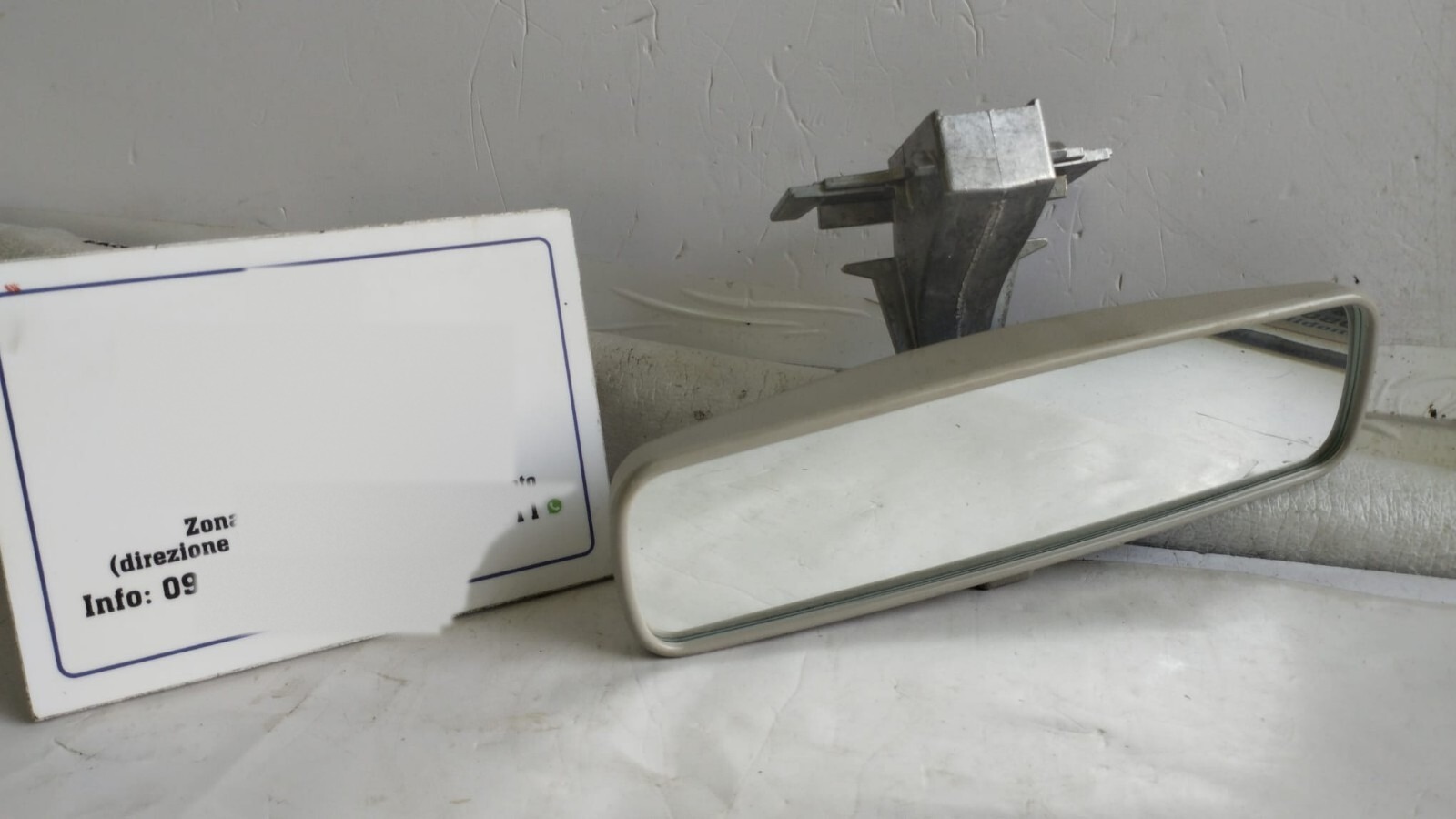 Retrovisore interno - Immagine 1 di 6