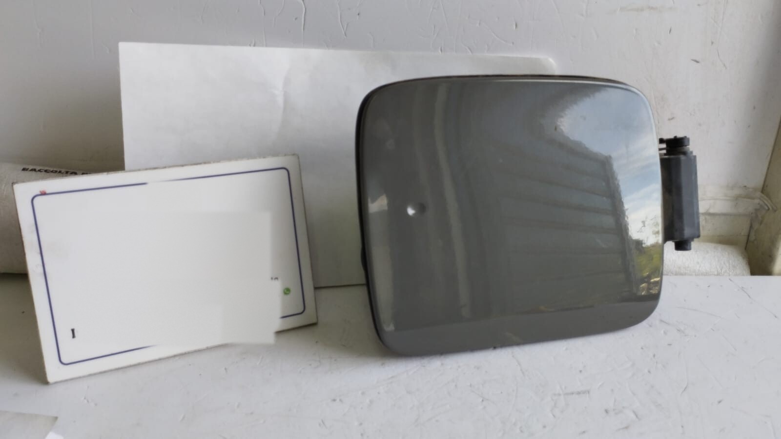 Sportello carburante - Immagine 1 di 11