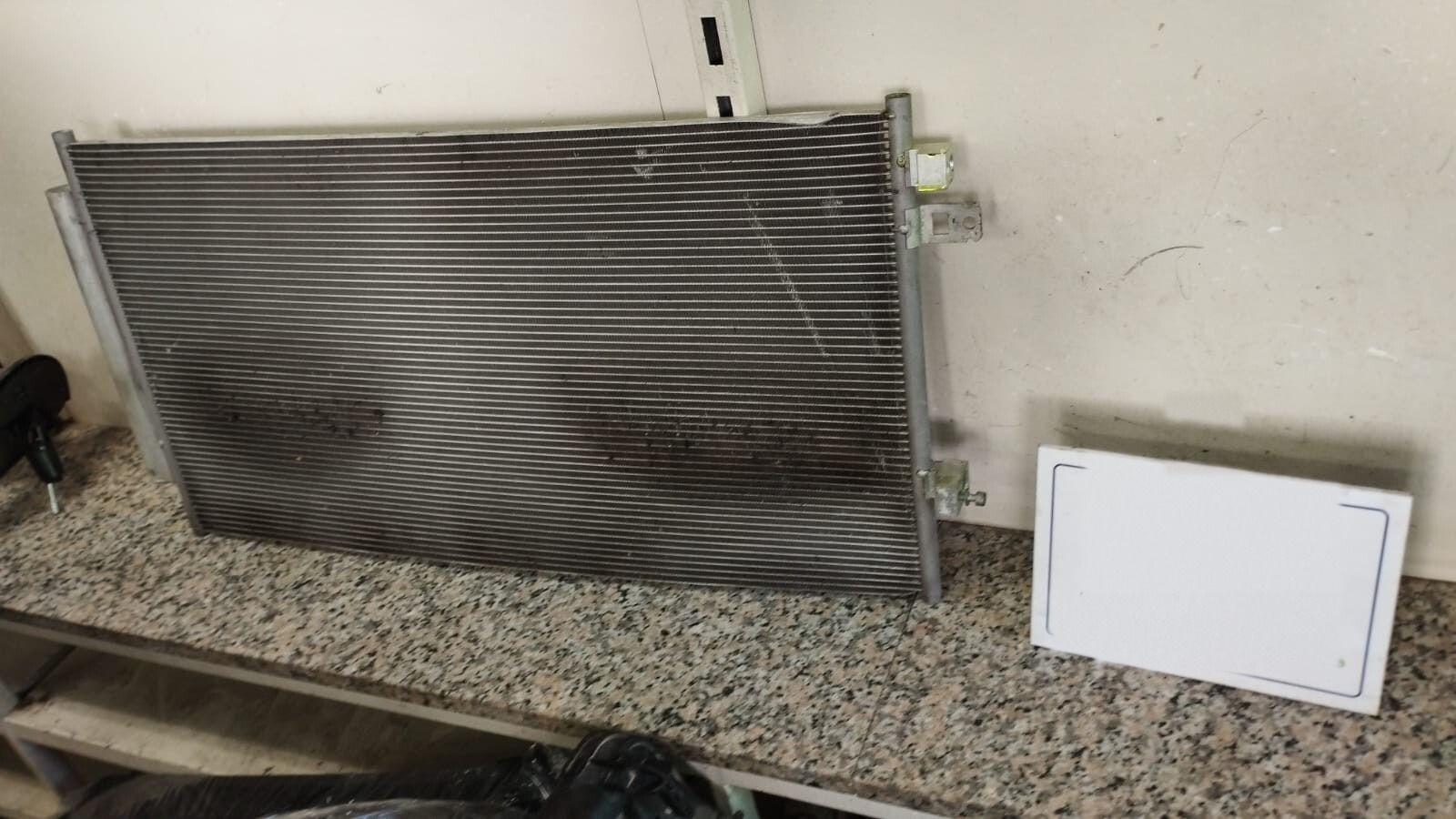Condensatore a/c - Immagine 1 di 8