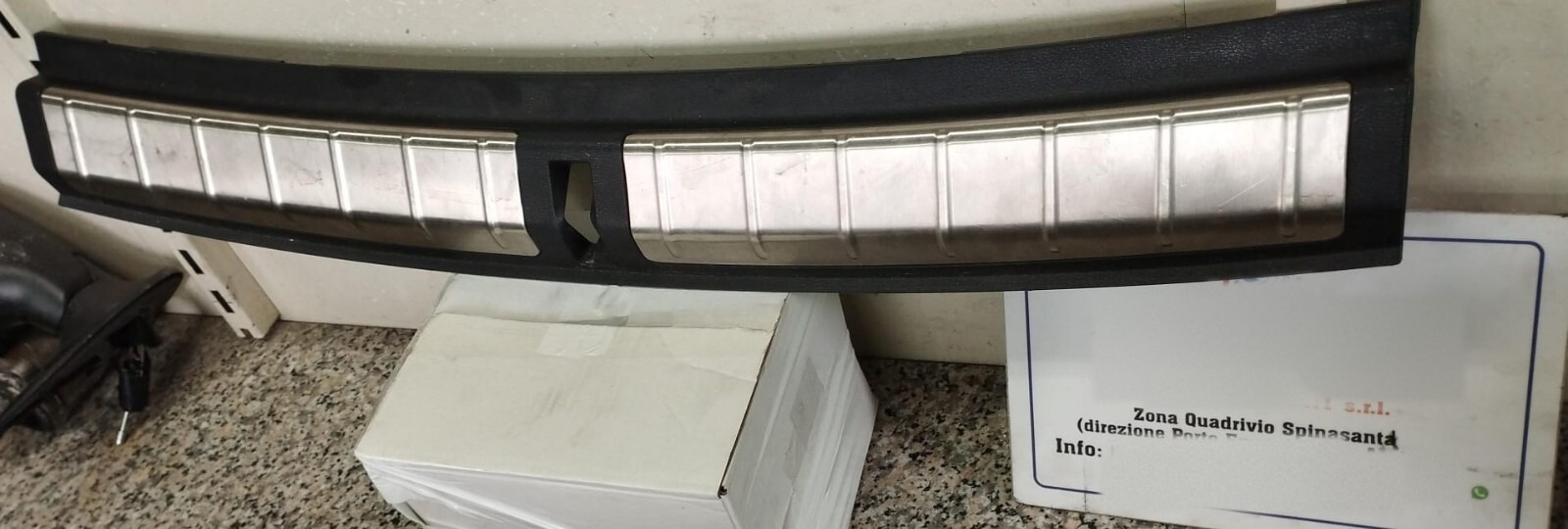 batti cofano rivestimento bagagliaio baule posteriore - Immagine 1 di 7