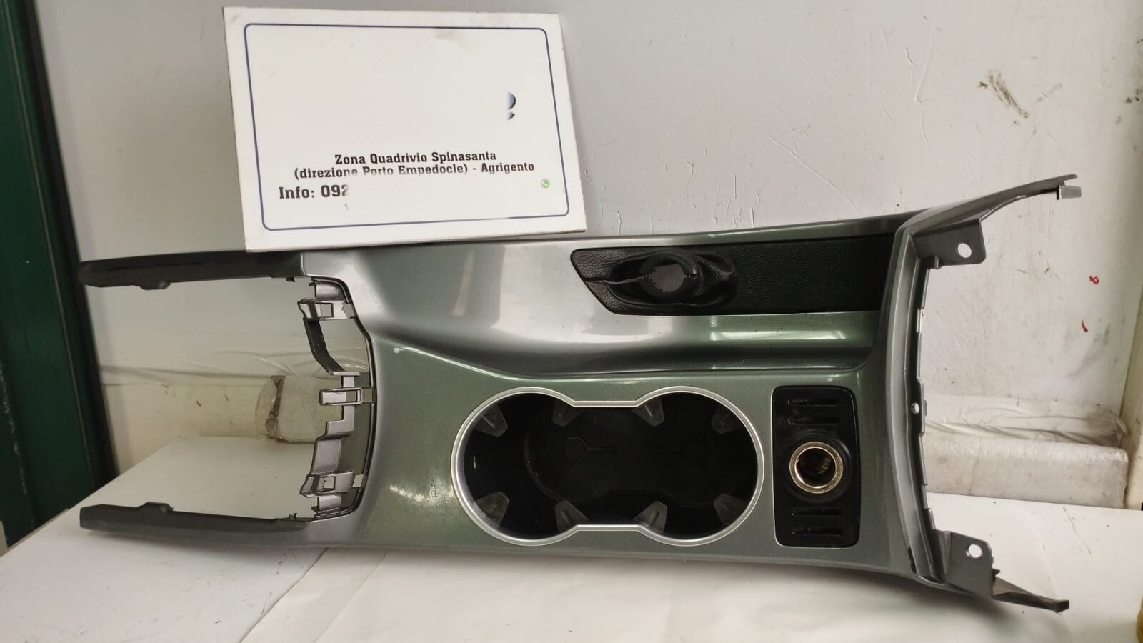 Rivestimento sup. consolle centr. - Immagine 1 di 8