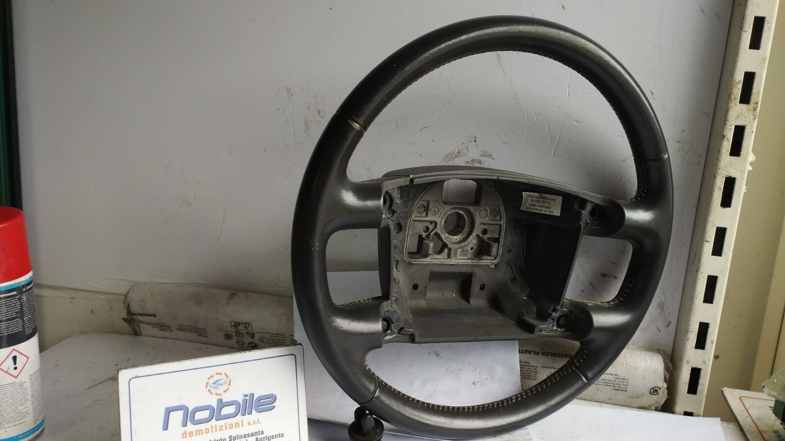 Volante Sportivo In Pelle Vers. Airbag (Volkswagen) Usato