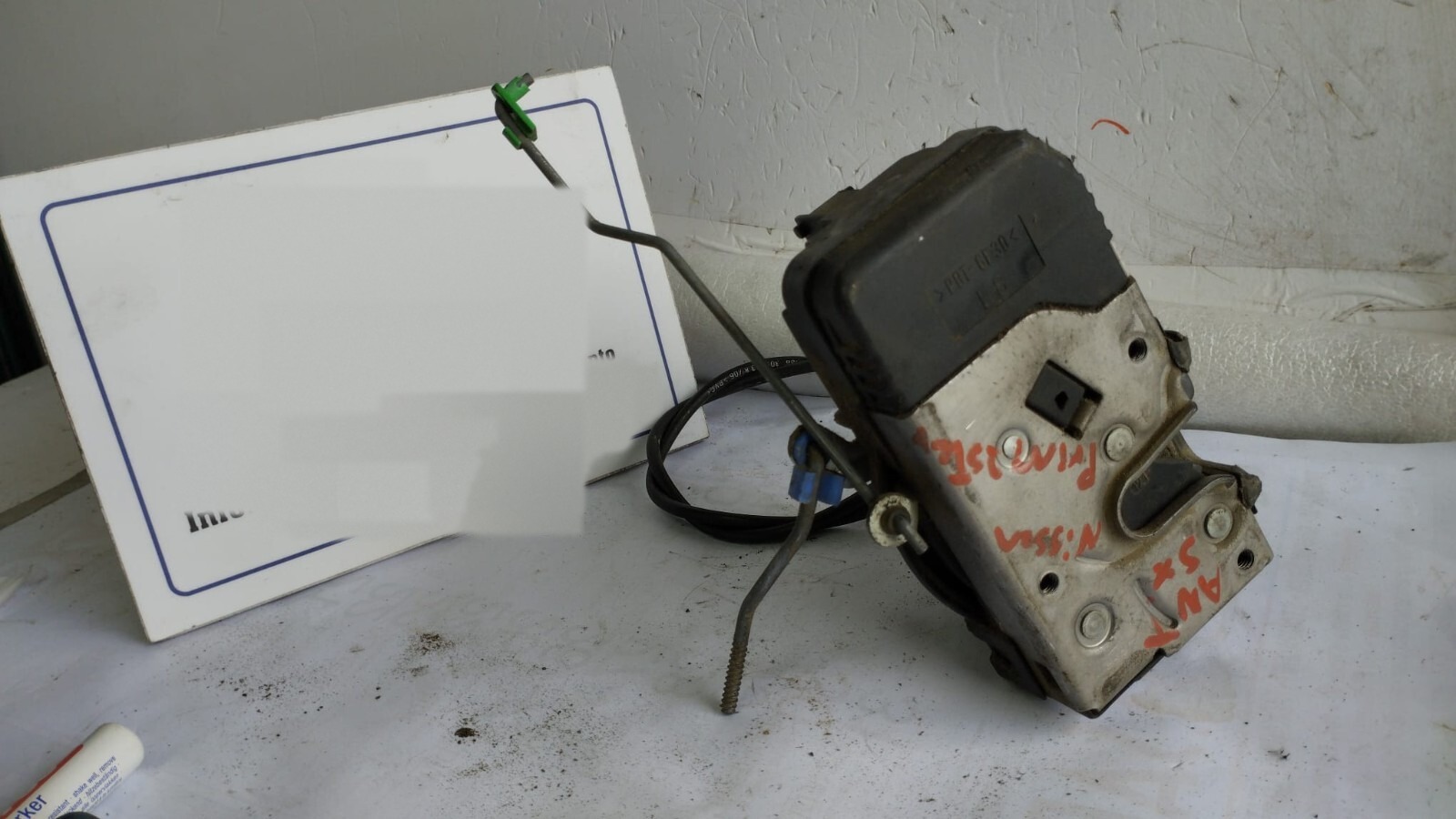 Serratura Porta Ant. Sinistro (Nissan) 8PIN Usato