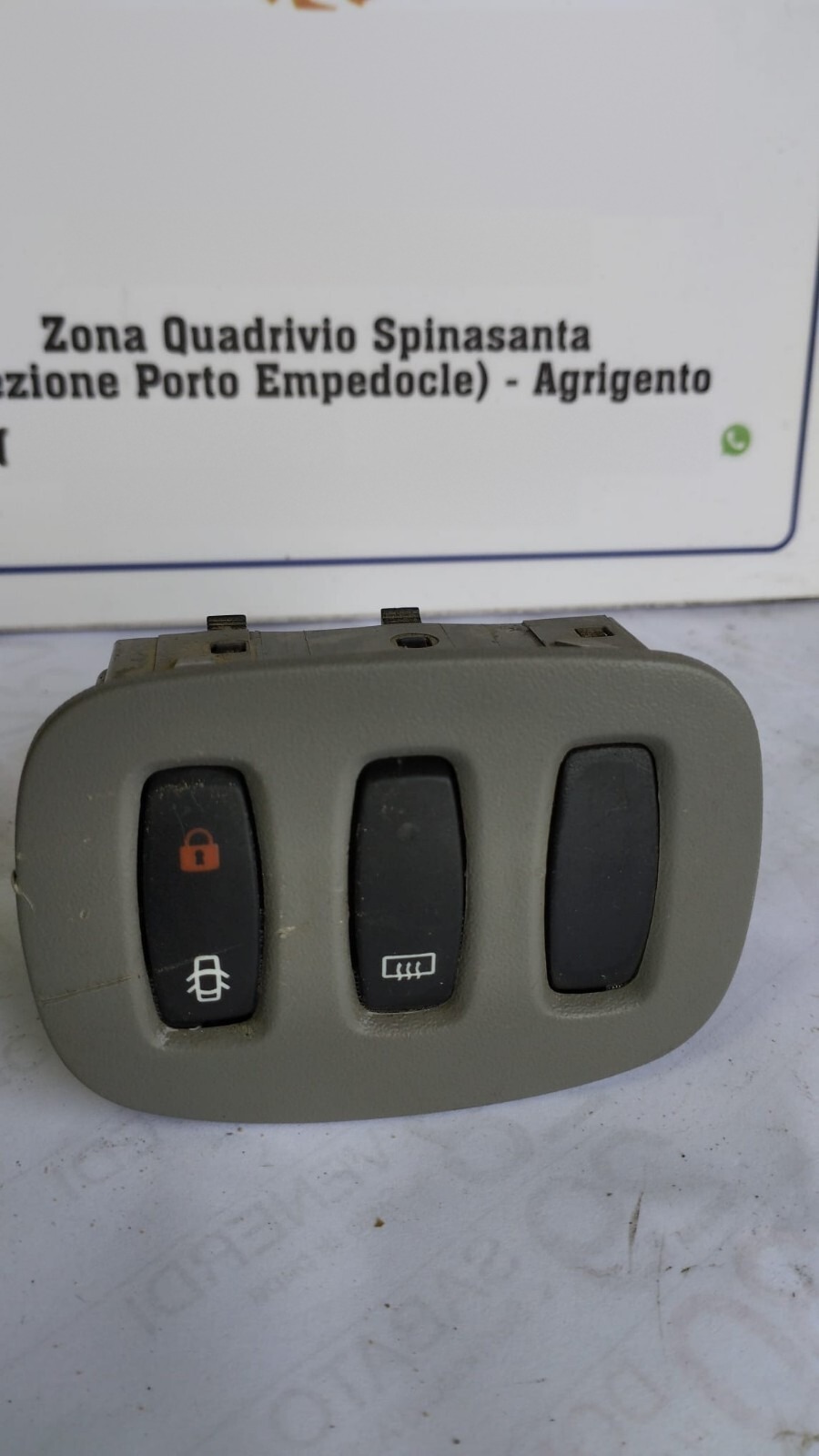pulsantiera interruttore blocco porte sbrina lunotto - Immagine 1 di 4
