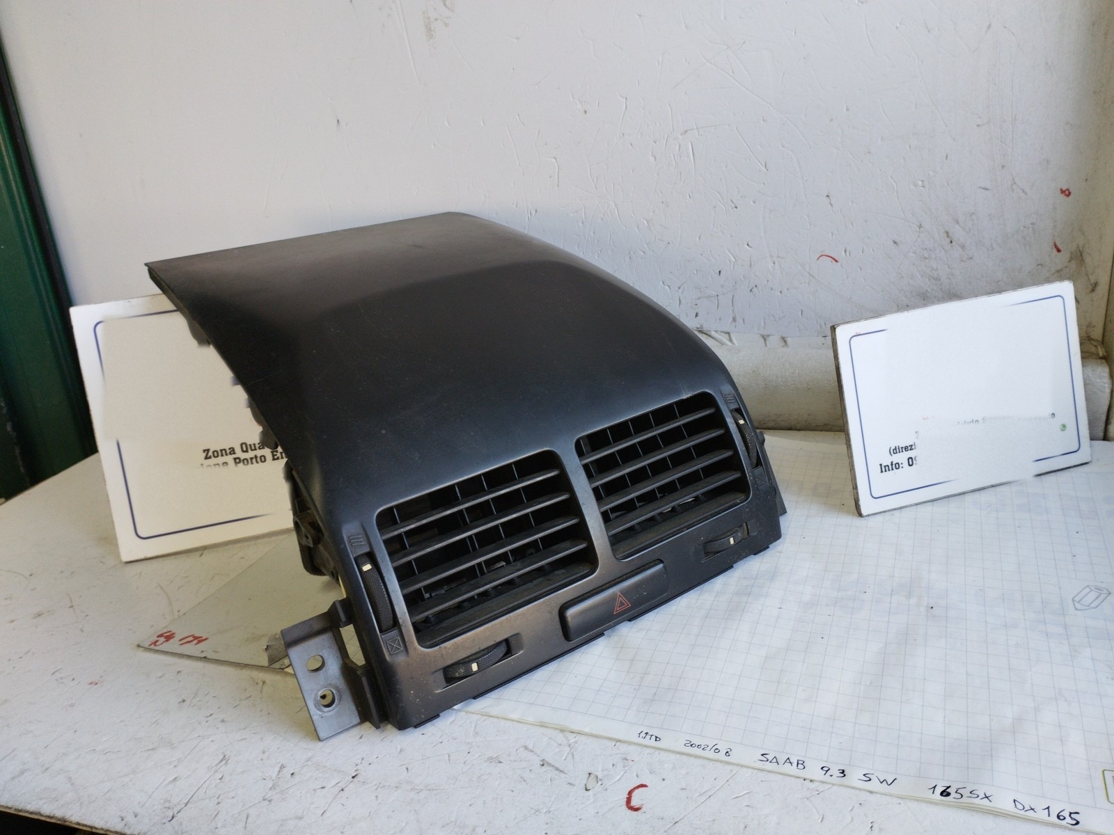 Bocchetta Aria Centr. Cruscotto (Suzuki) 7361064J0 Usato