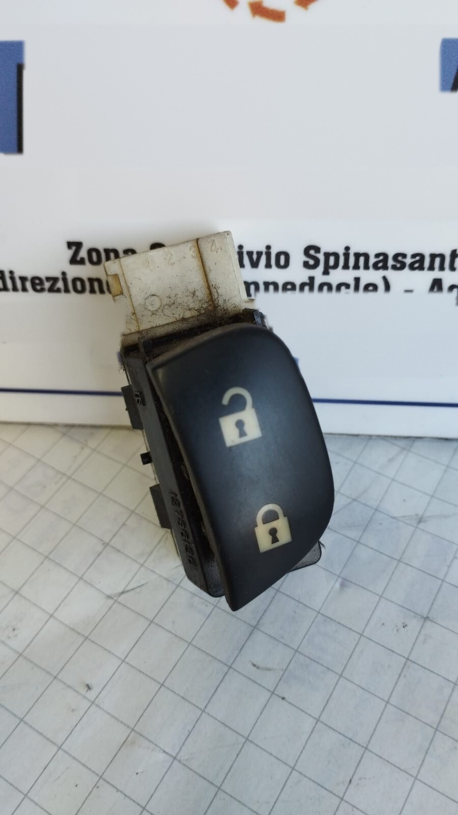 Pulsante Interruttore Apertura Chiusura Blocco Porte (Saab) Usato