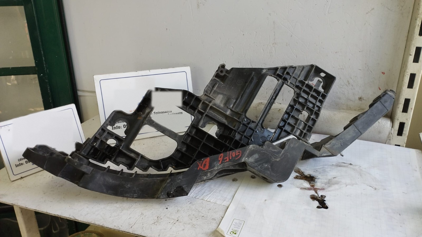 Supporto Proiettore Destro Volkswagen GOLF (5K/AJ) (09/08>01/14<) Usato