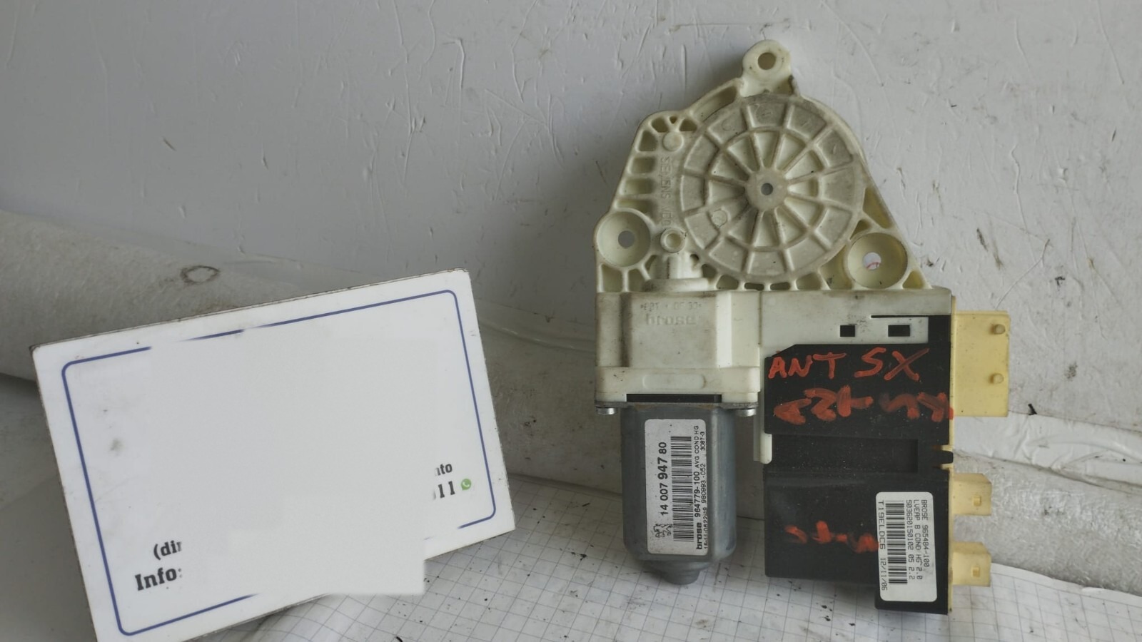 Motorino alzacristallo porta ant. Sinistro - Immagine 1 di 7