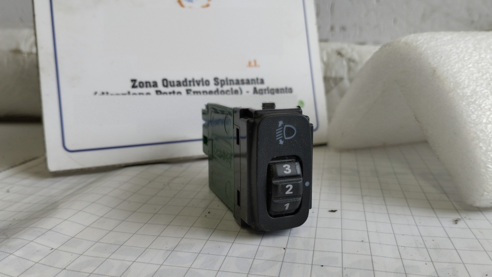 comando regolazione altezza proiettori - Immagine 1 di 5