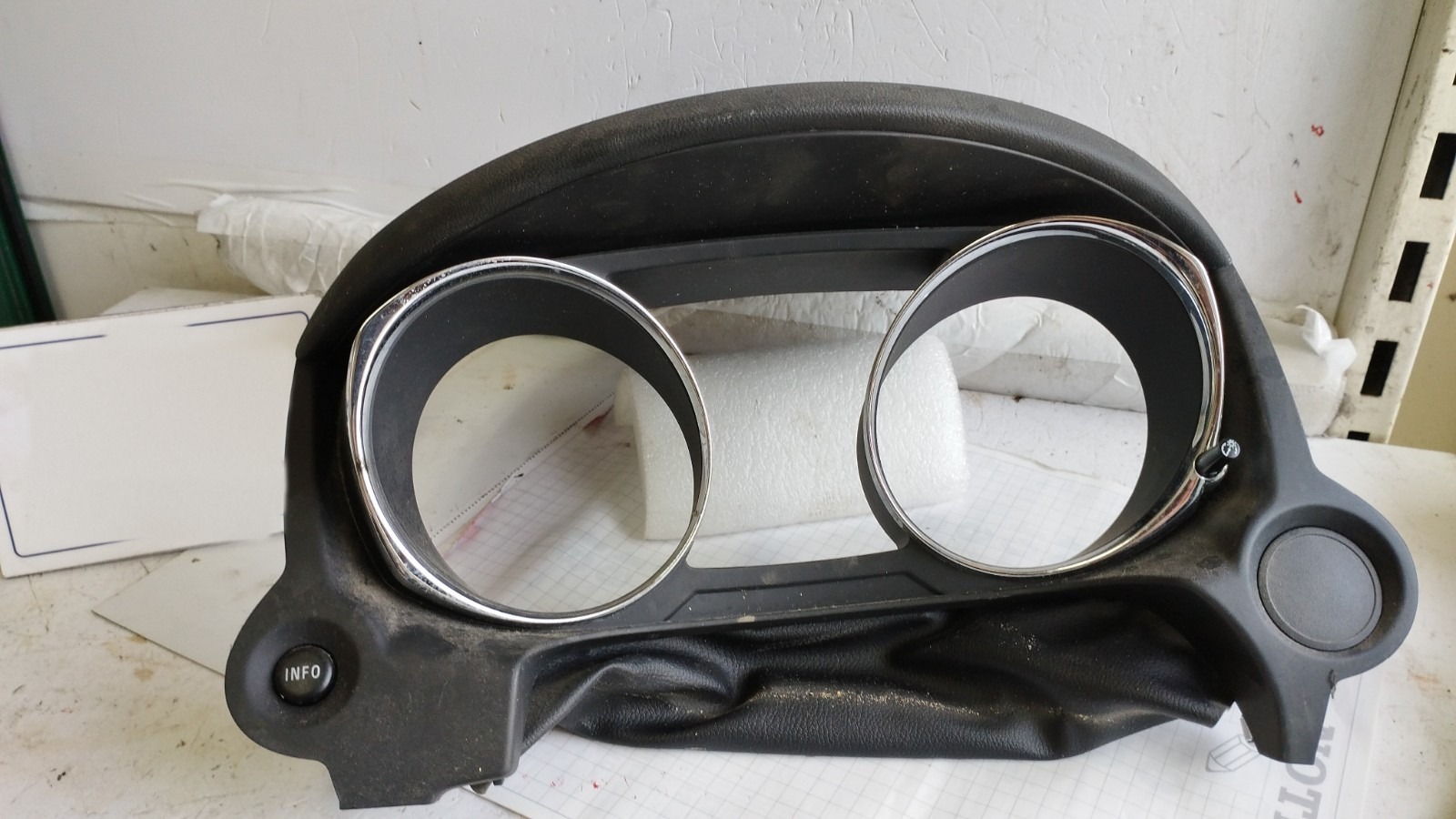 Cornice portastrumenti - Immagine 1 di 8