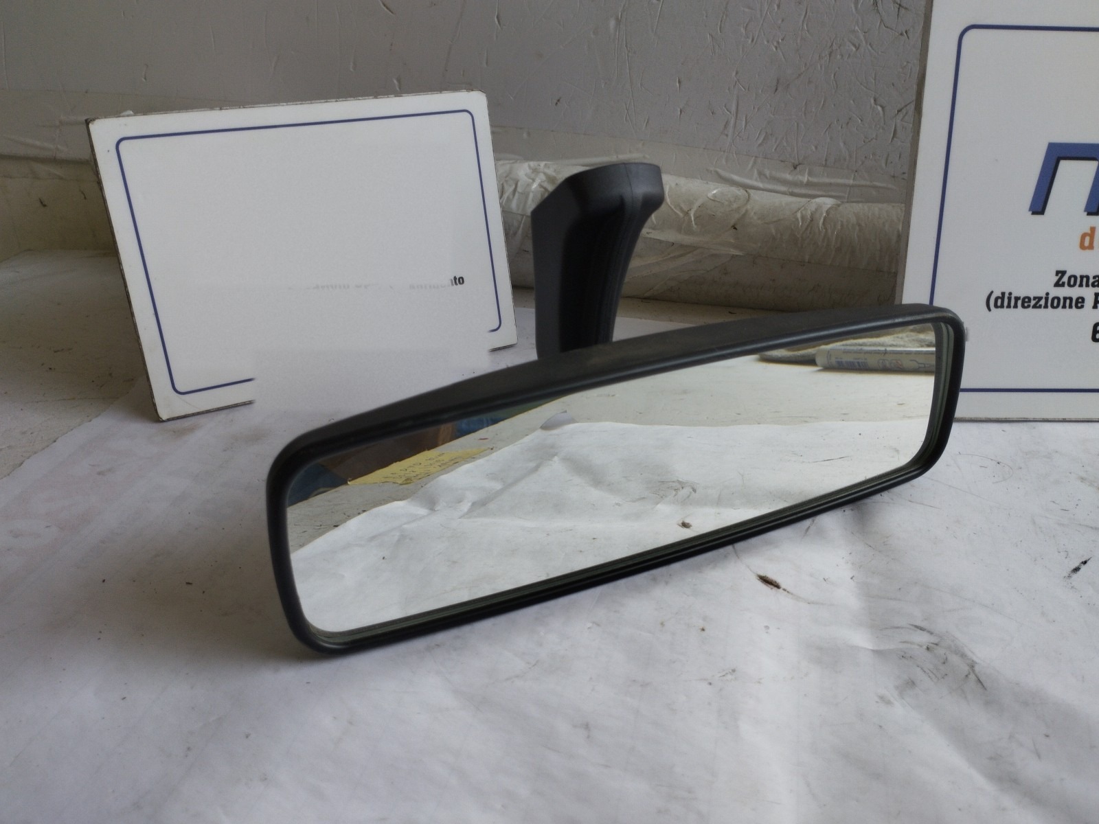 Retrovisore interno - Immagine 1 di 8