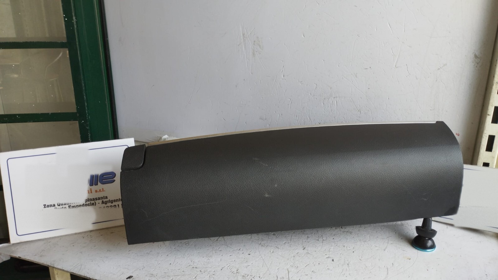 cassetto bauletto vano porta oggetti anteriore destro - Immagine 1 di 11