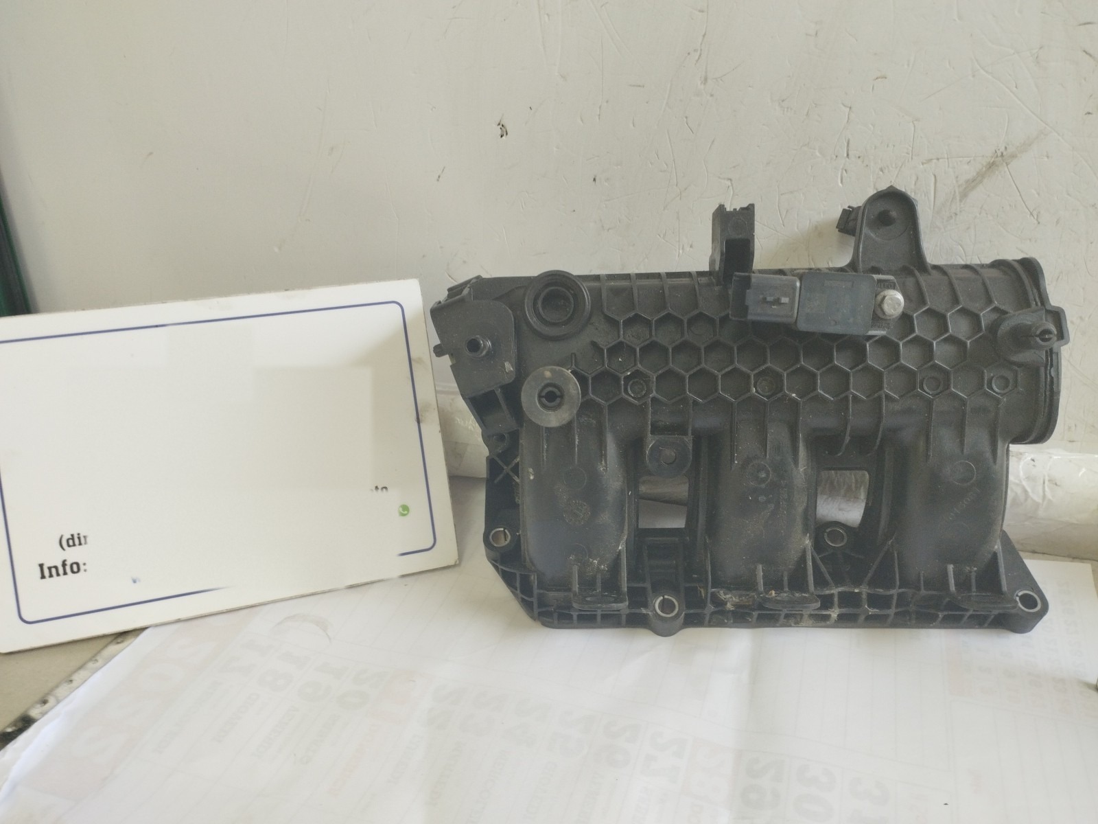 Collettore Aspirazione Con Sensore Opel CORSA (P2JO) (07/19>01/24<) 9842272880 9842272880 Usato