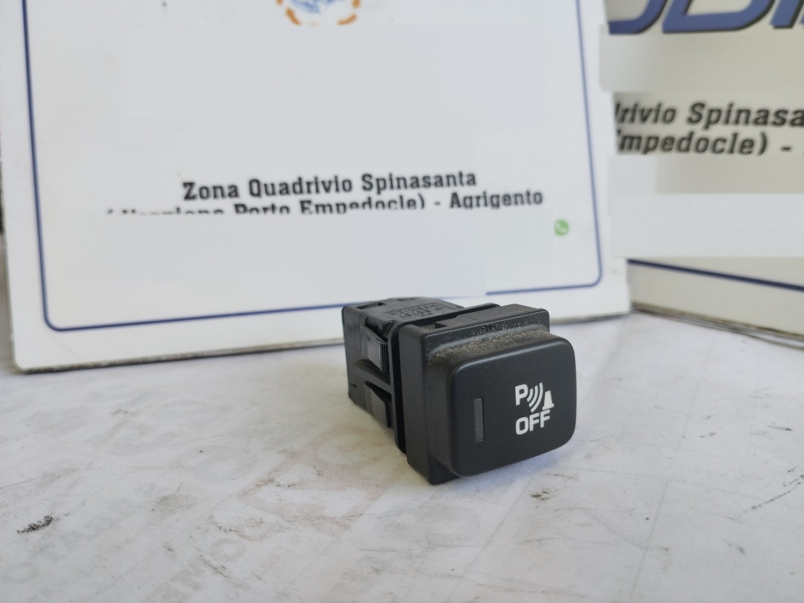 interruttore sensori parcheggio - Immagine 1 di 6