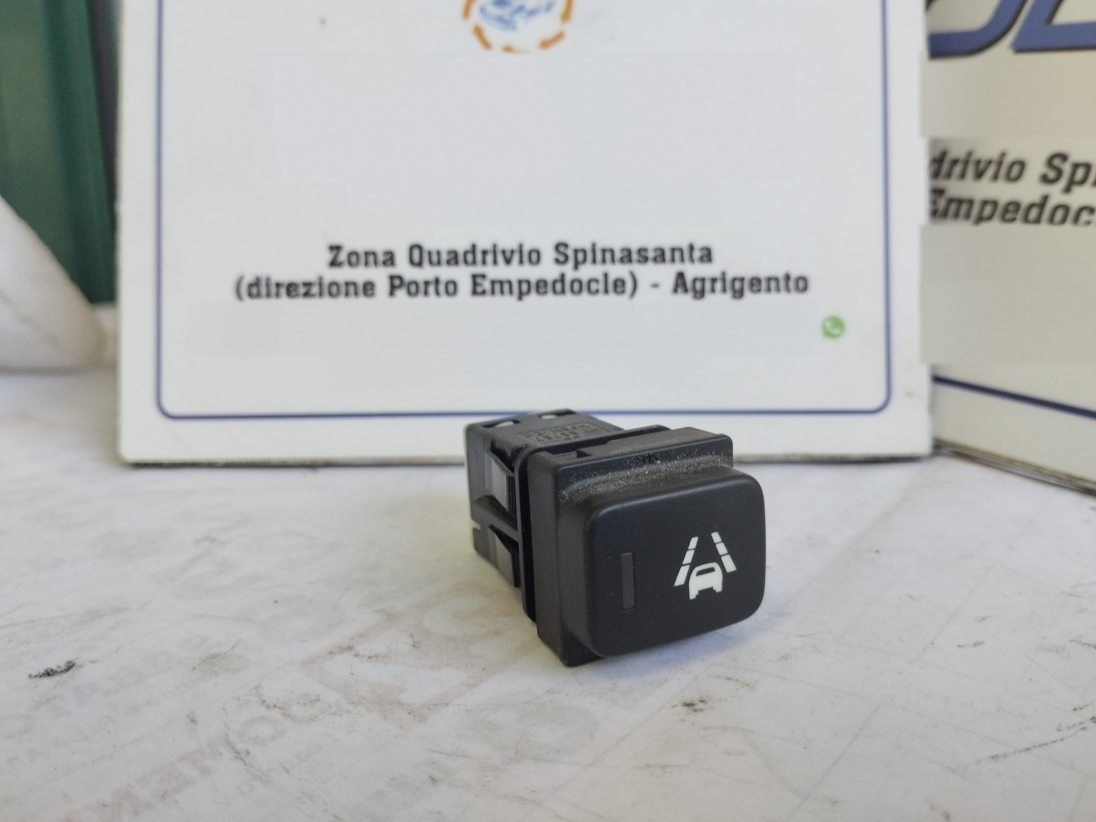 interruttore avvertimento cambio corsia - Immagine 1 di 7