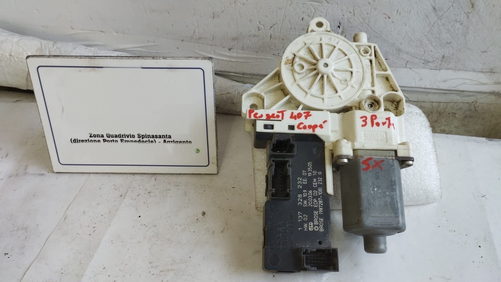 Motorino alzacristallo porta ant. Sinistro - Immagine 1 di 6