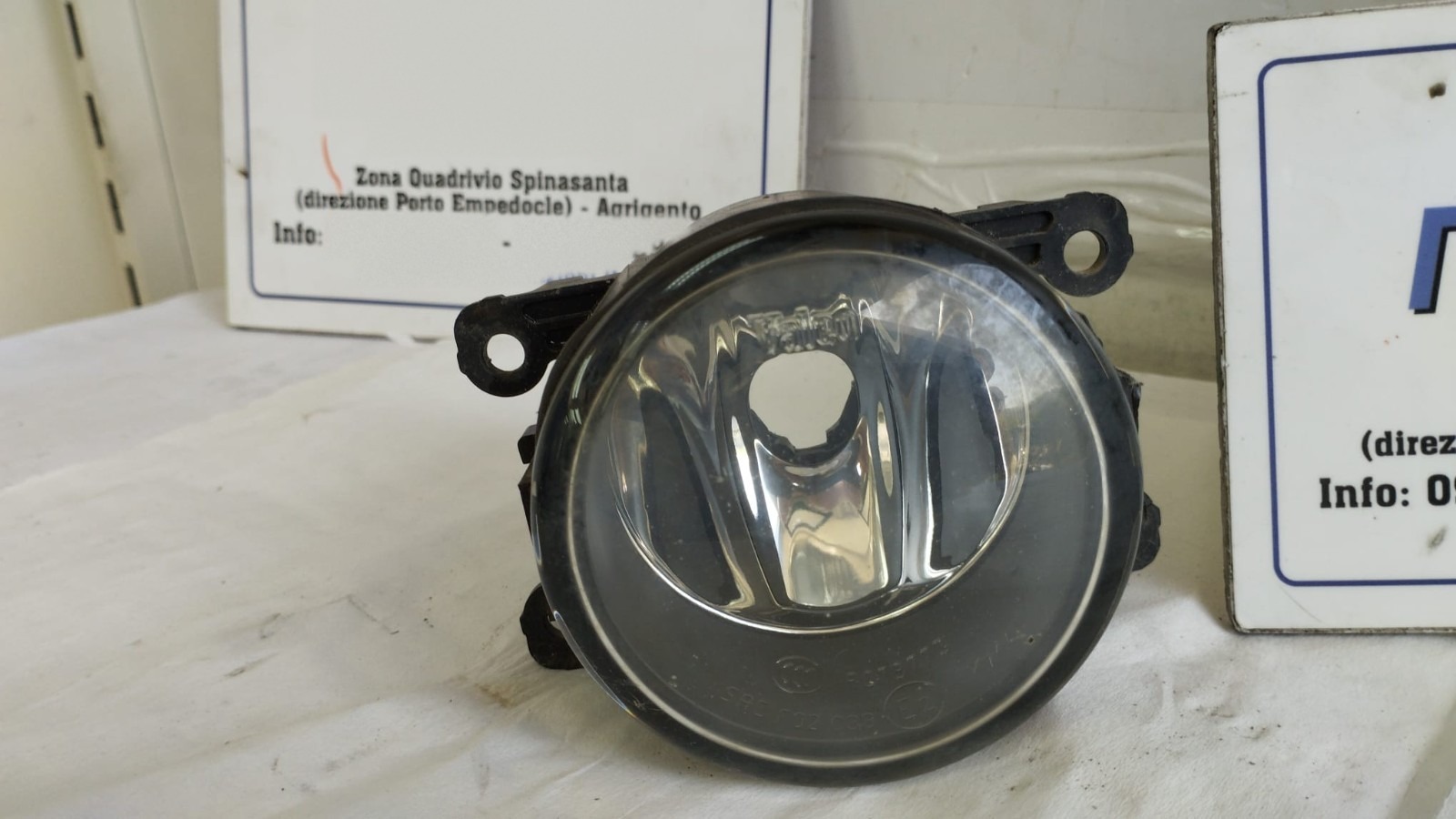 faro faretto fanalino fendinebbia destro - Immagine 1 di 8