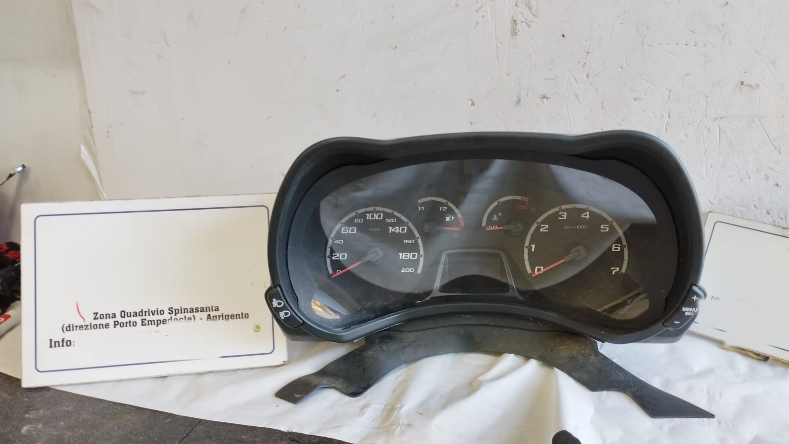Quadro strumenti compl. - Immagine 1 di 10