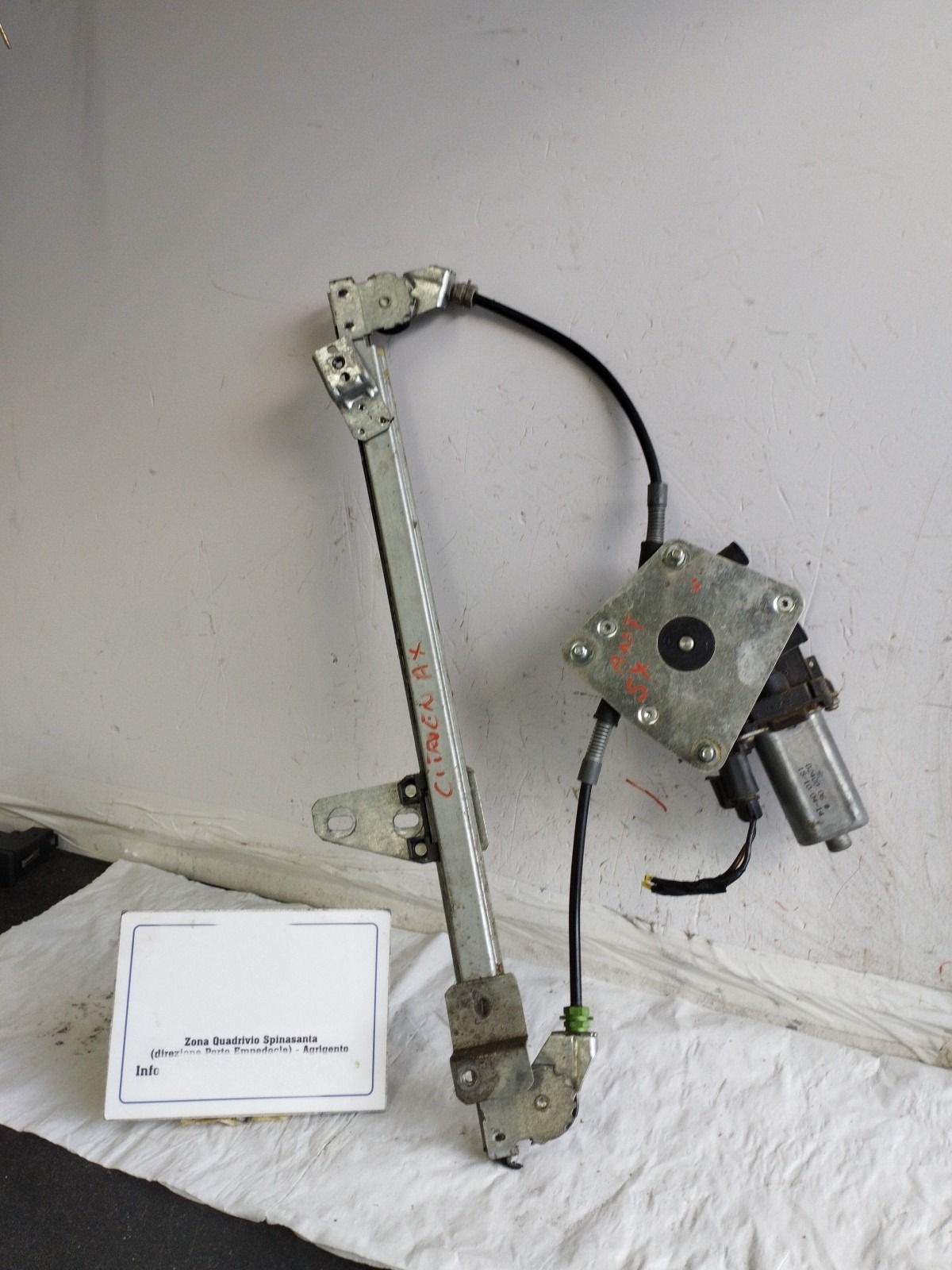 Motorino alzacristallo porta ant. Sinistro - Immagine 1 di 9