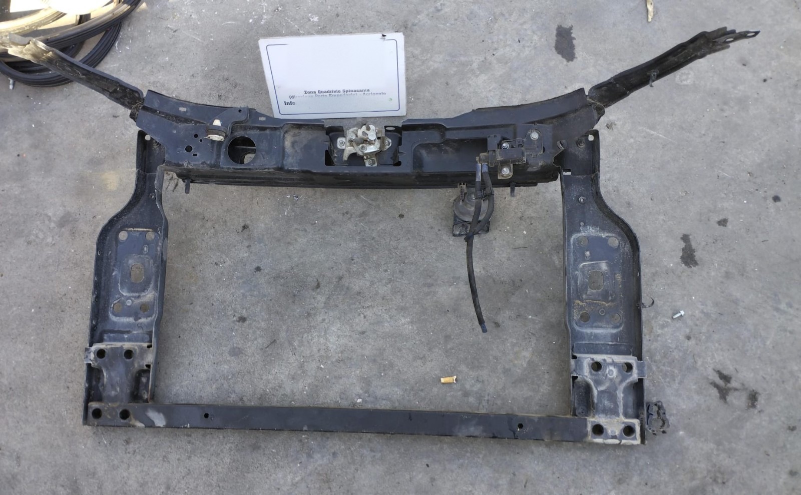 calandra batticofano rivestimento anteriore - Immagine 1 di 10