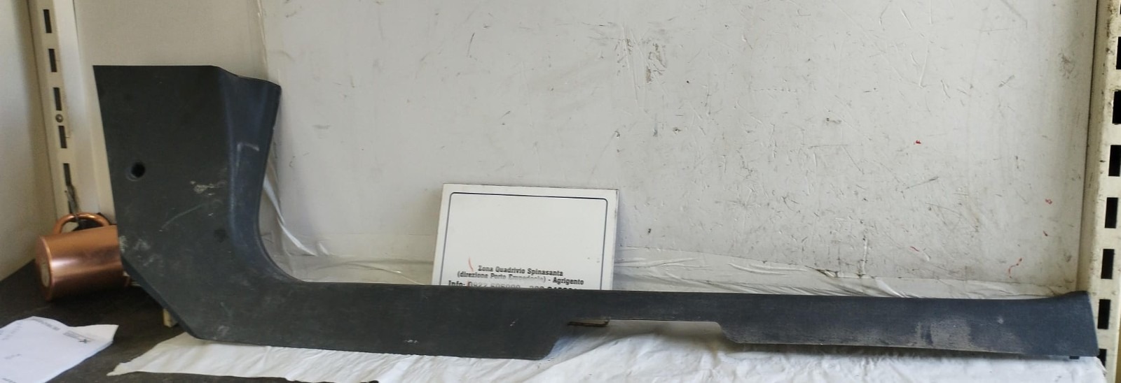 Rivestimento int. battitacco ant. Destro - Immagine 1 di 8