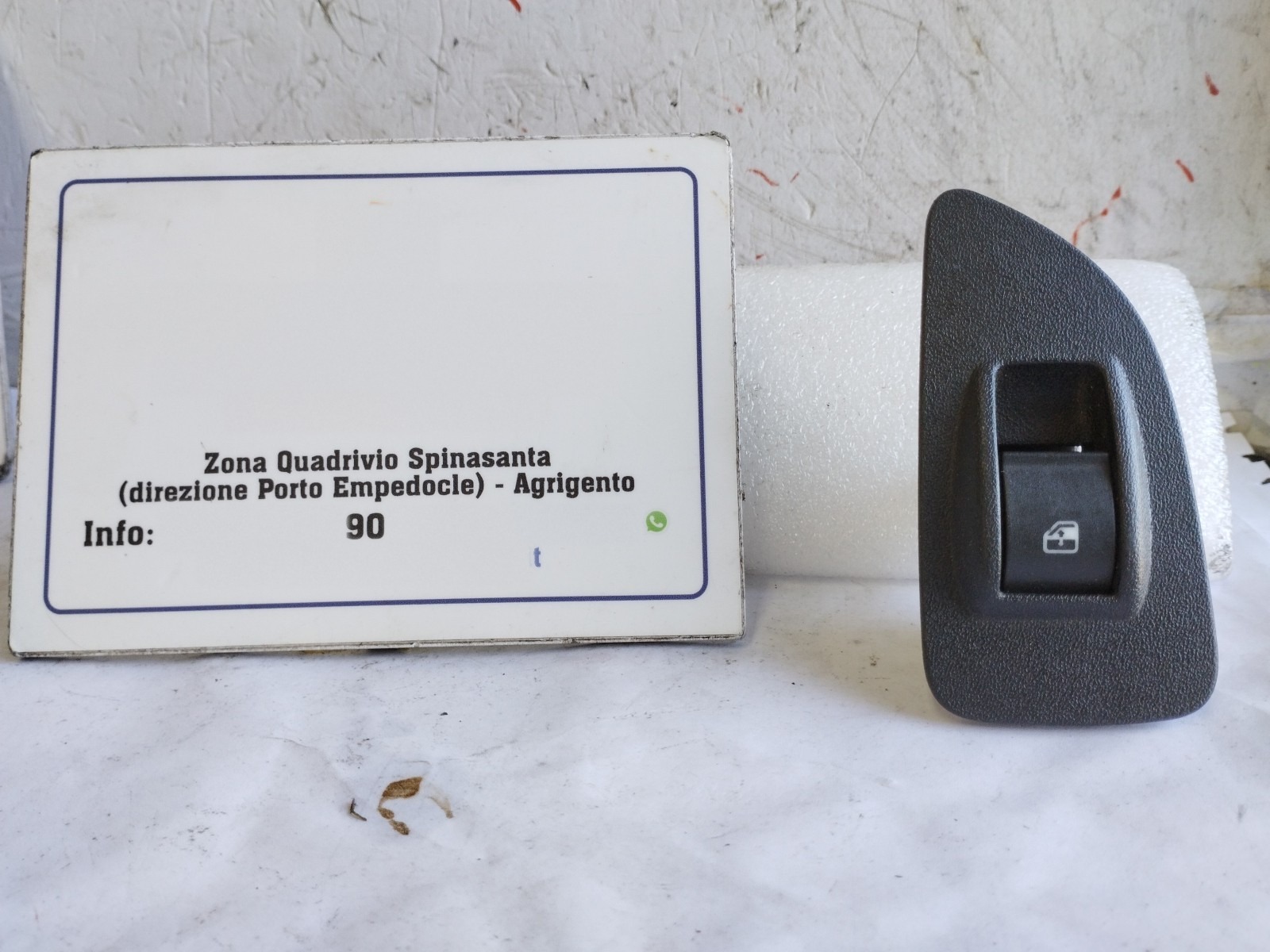 Interruttore alzacristalli porta post. Destro - Immagine 1 di 10