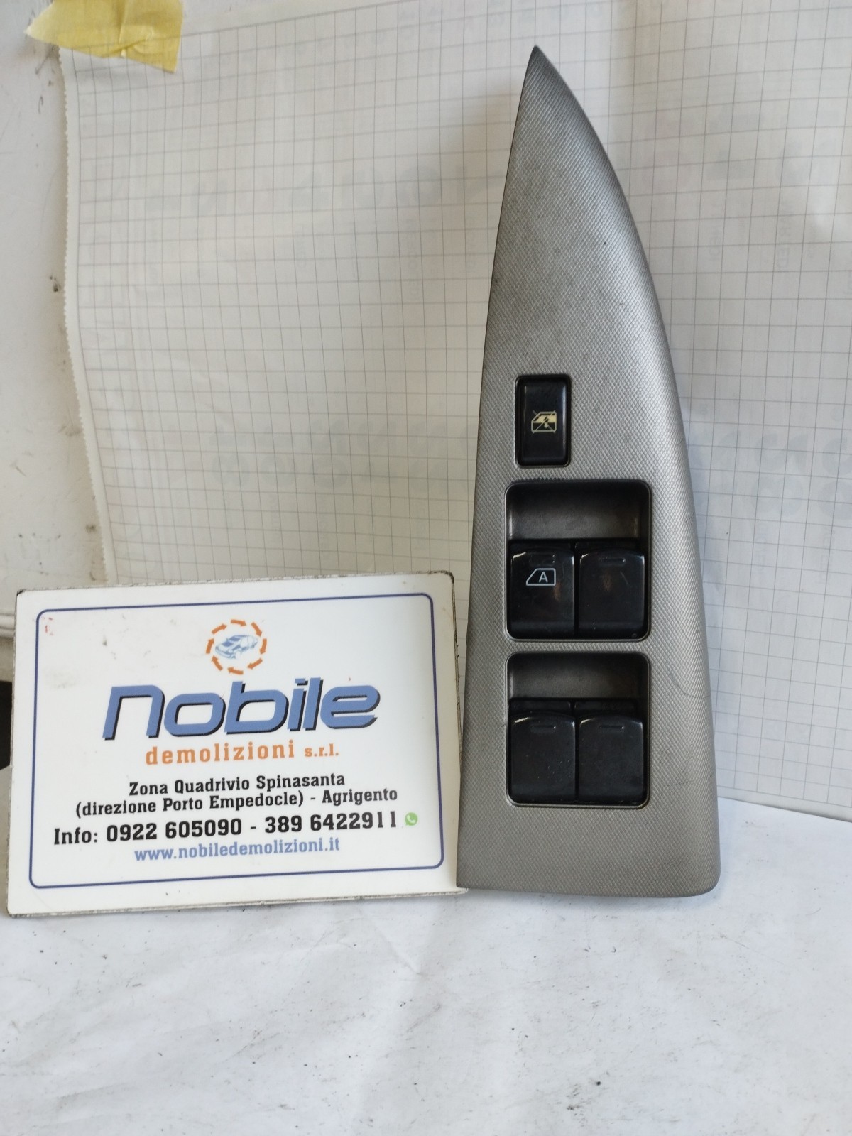 Interruttore Alzacristalli Porta Ant. Sinistro (Nissan) Usato