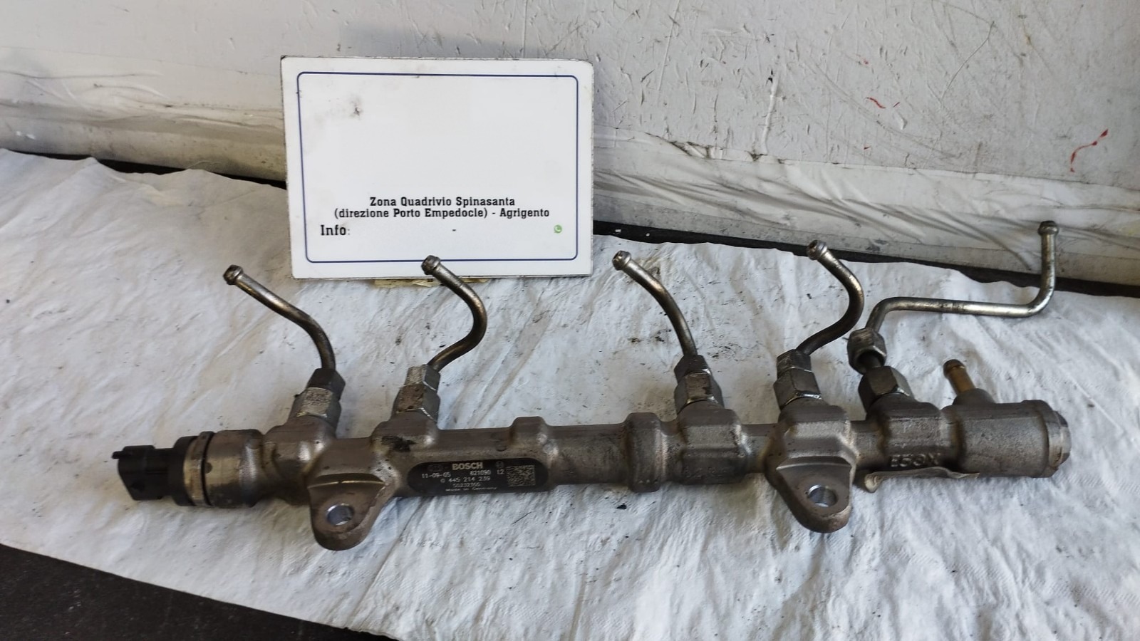 Distributore carburante - Immagine 1 di 8