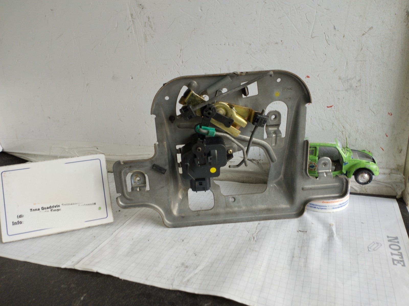 motorino chiusura c.zta portello post. - Immagine 1 di 9
