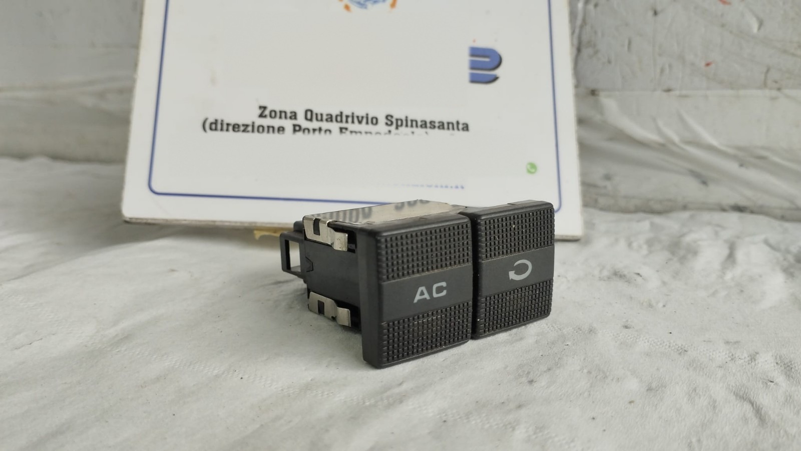 interruttore comando a/c - Immagine 1 di 7