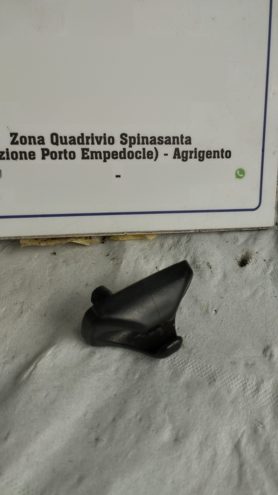 gancio aggancio aletta parasole - Immagine 1 di 8