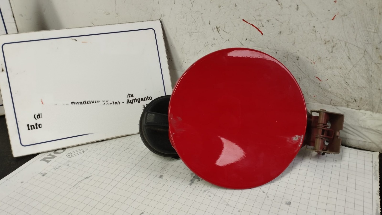 Sportello carburante - Immagine 1 di 8