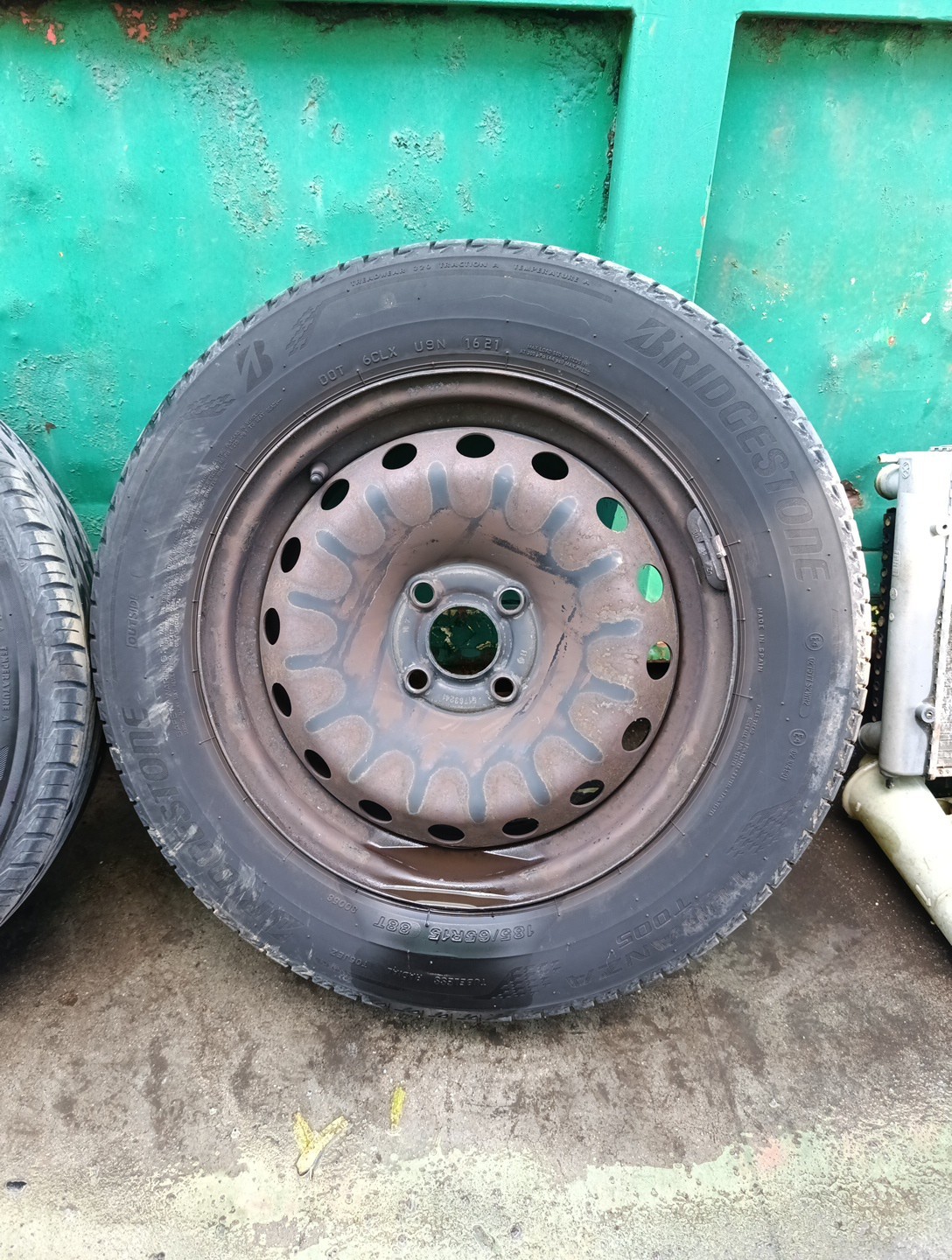 cerchio in ferro con gomma raggio 15 r15 - Immagine 1 di 20