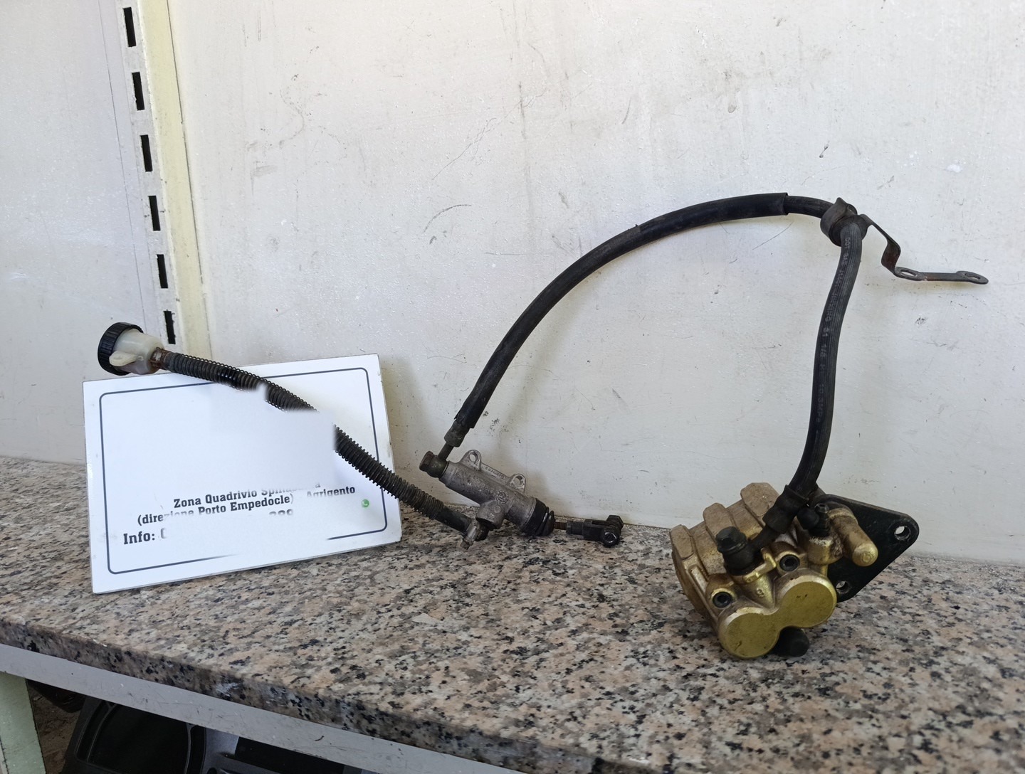 pinza freno completa di pompa freno posteriore - Immagine 1 di 15