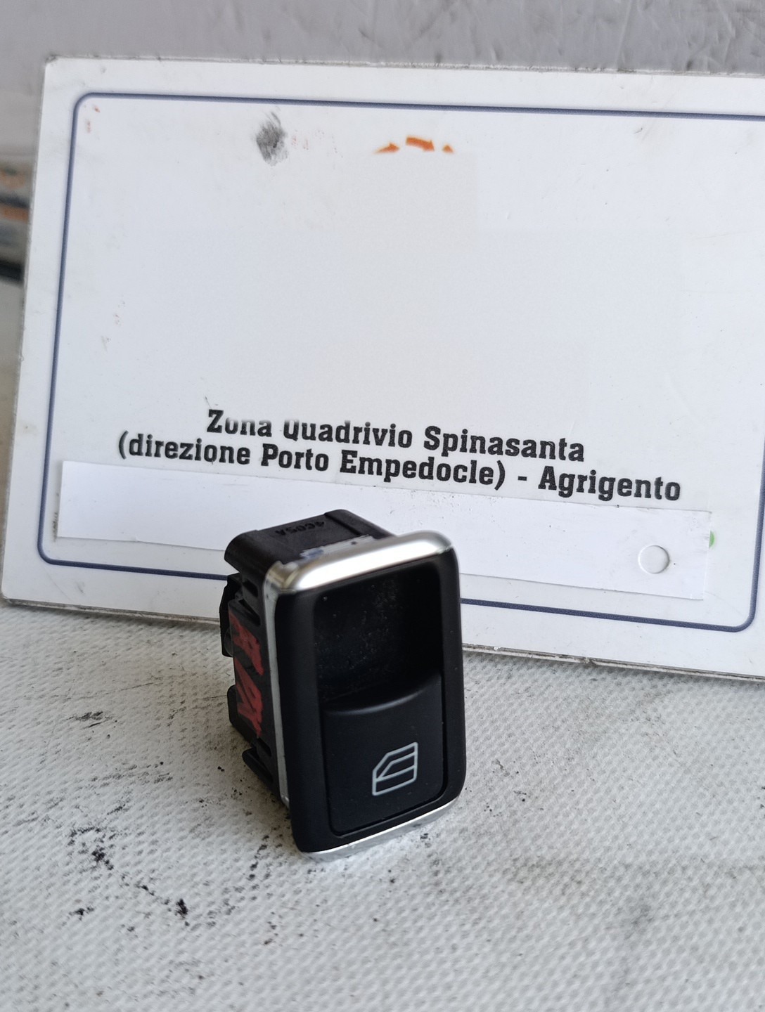 Interruttore alzacristalli porta ant. Destro - Immagine 1 di 8