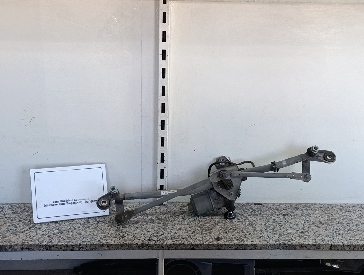 Motorino tergiparabrezza - Immagine 1 di 18